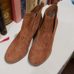 New Lucky Brand Brown Boots